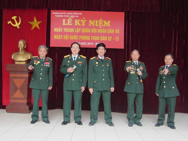 22-12-2013 giao lưu văn nghệ với cựu chiến binh phường láng hạ (3).jpg